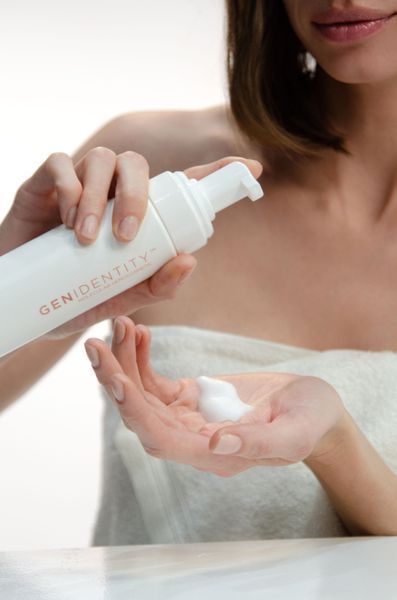 УЛЬТРАНІЖНА ПІНКА ДЛЯ ОЧИЩЕННЯ ТА ДЕМАКІЯЖУ ULTRASOFT CLEANSING FOAM 10012 фото